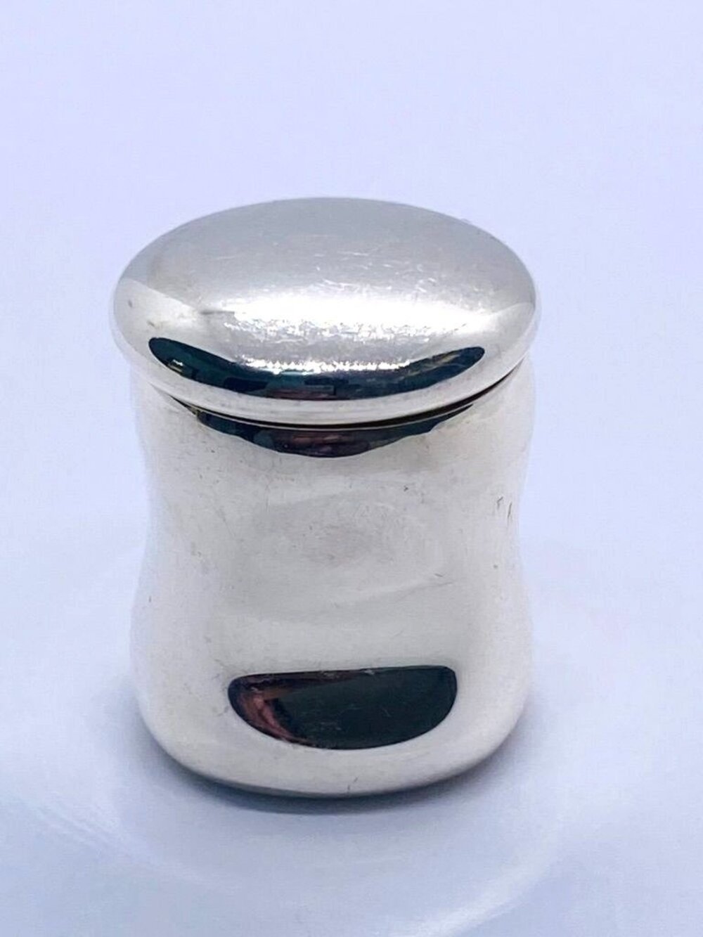 Tiffany & Co Elsa Peretti Pill Box Sterling Silver 925  1.35"